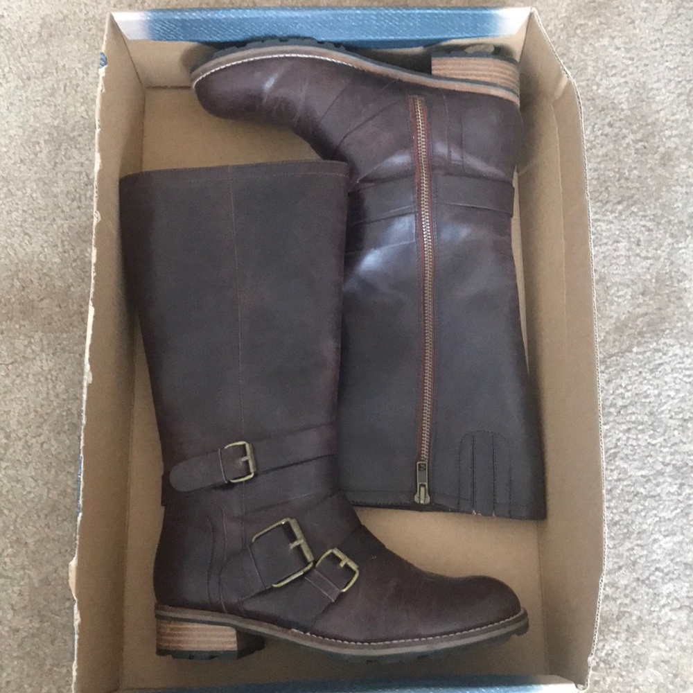 Zodiac leather boot women size 6